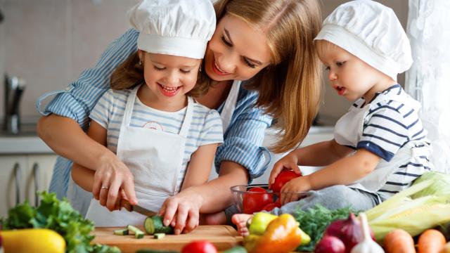 The Struggle is Real Parenting Podcast - Cooking up Nutrition for the Whole Family
