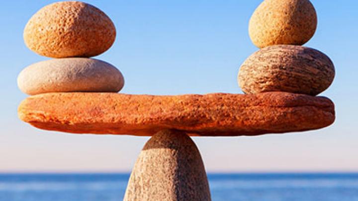 1, 2, 3… BALANCE; 1, 2, 3… EQUILIBRIO